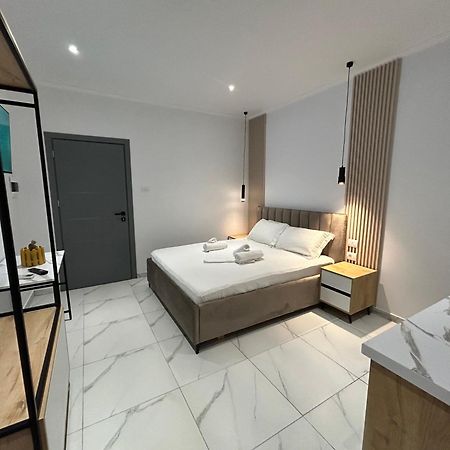 Full Moon Apartments Ксамил Екстериор снимка