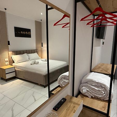 Full Moon Apartments Ксамил Екстериор снимка