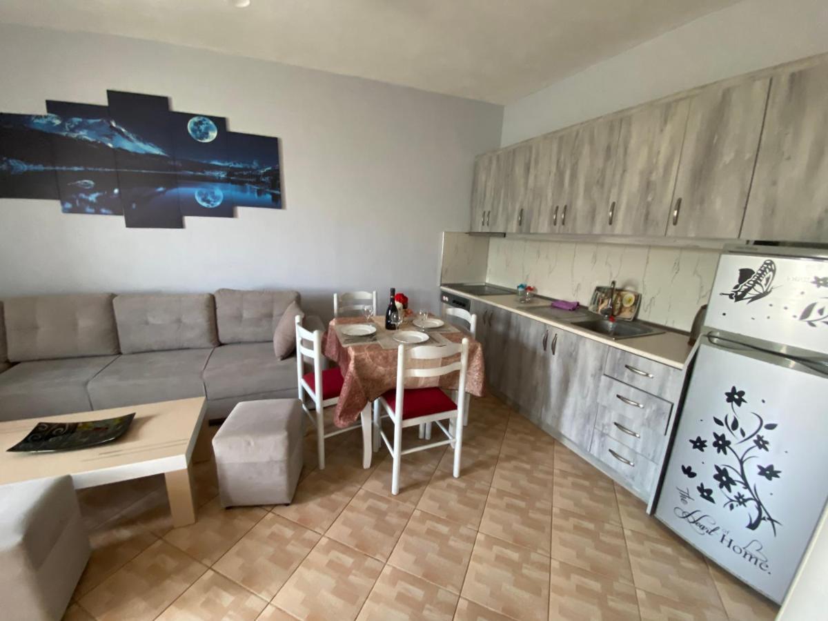 Full Moon Apartments Ксамил Екстериор снимка