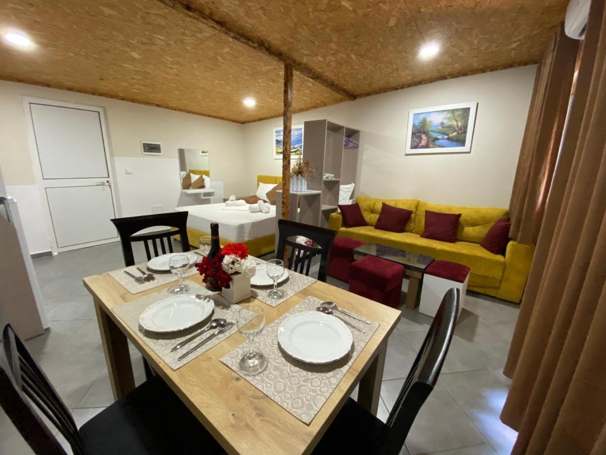 Full Moon Apartments Ксамил Екстериор снимка