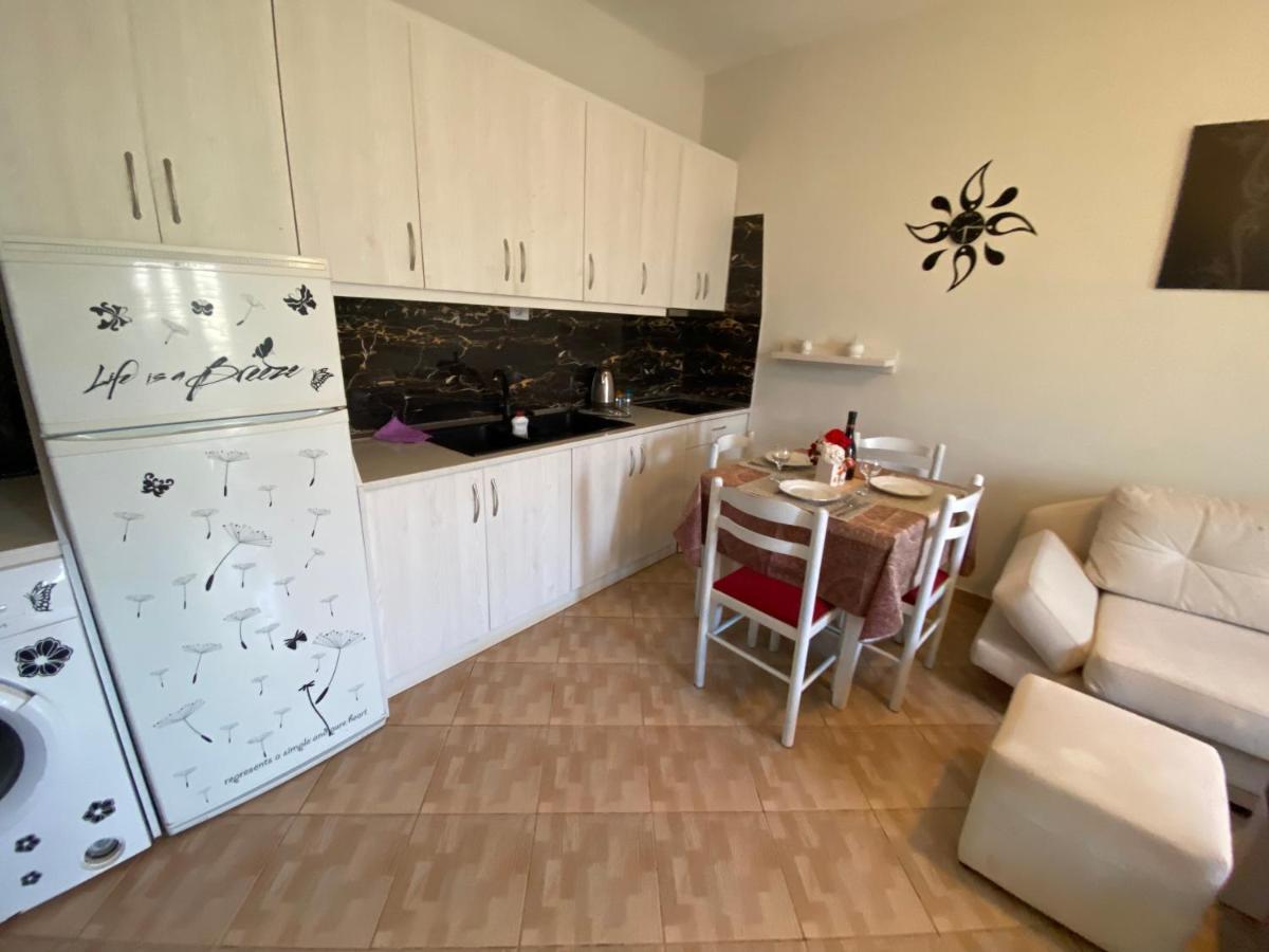Full Moon Apartments Ксамил Екстериор снимка