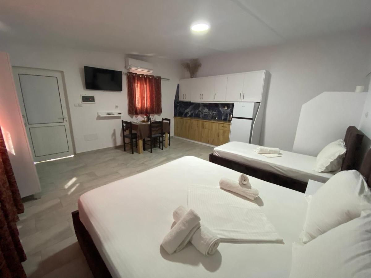Full Moon Apartments Ксамил Екстериор снимка