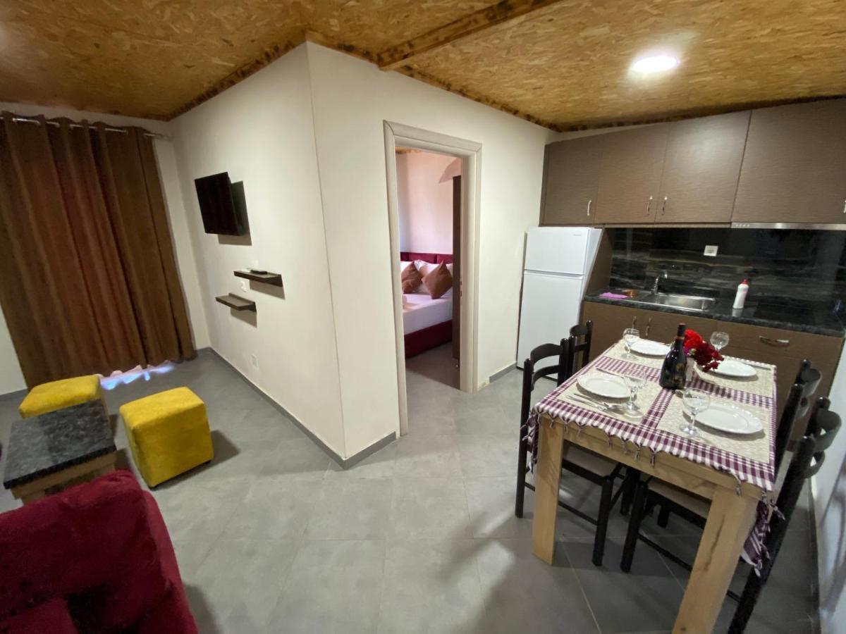 Full Moon Apartments Ксамил Екстериор снимка