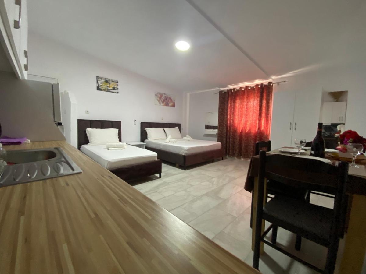 Full Moon Apartments Ксамил Екстериор снимка