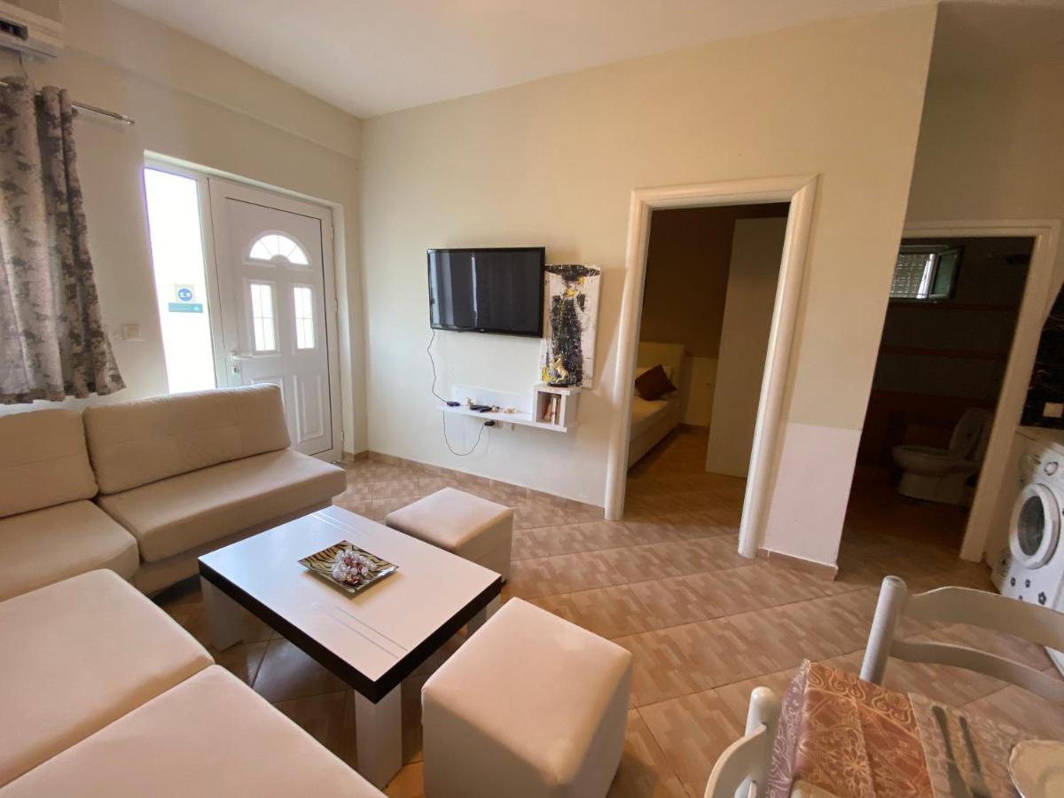 Full Moon Apartments Ксамил Екстериор снимка