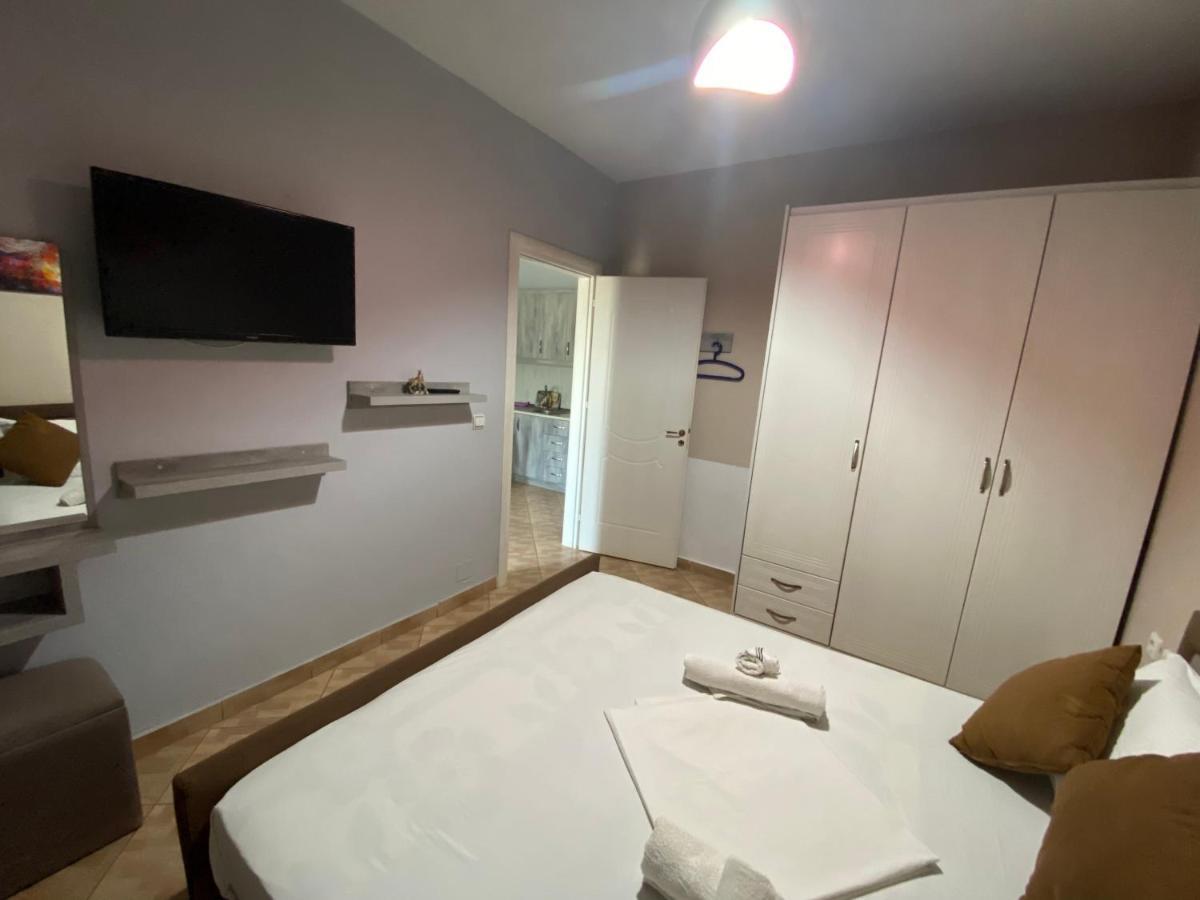 Full Moon Apartments Ксамил Екстериор снимка