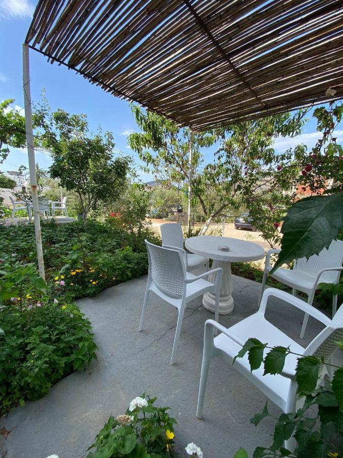 Full Moon Apartments Ксамил Екстериор снимка