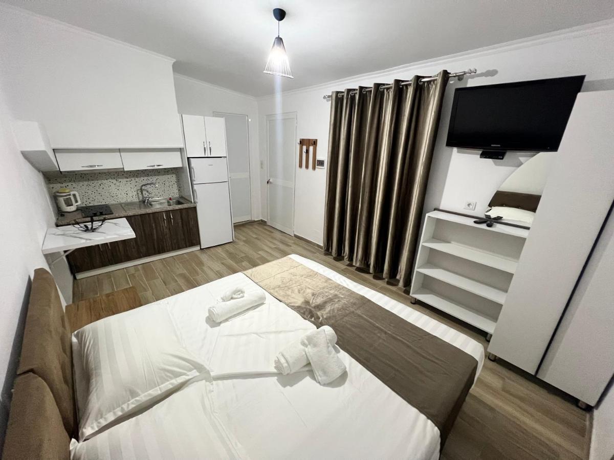 Full Moon Apartments Ксамил Екстериор снимка
