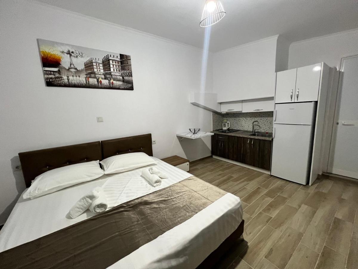 Full Moon Apartments Ксамил Екстериор снимка