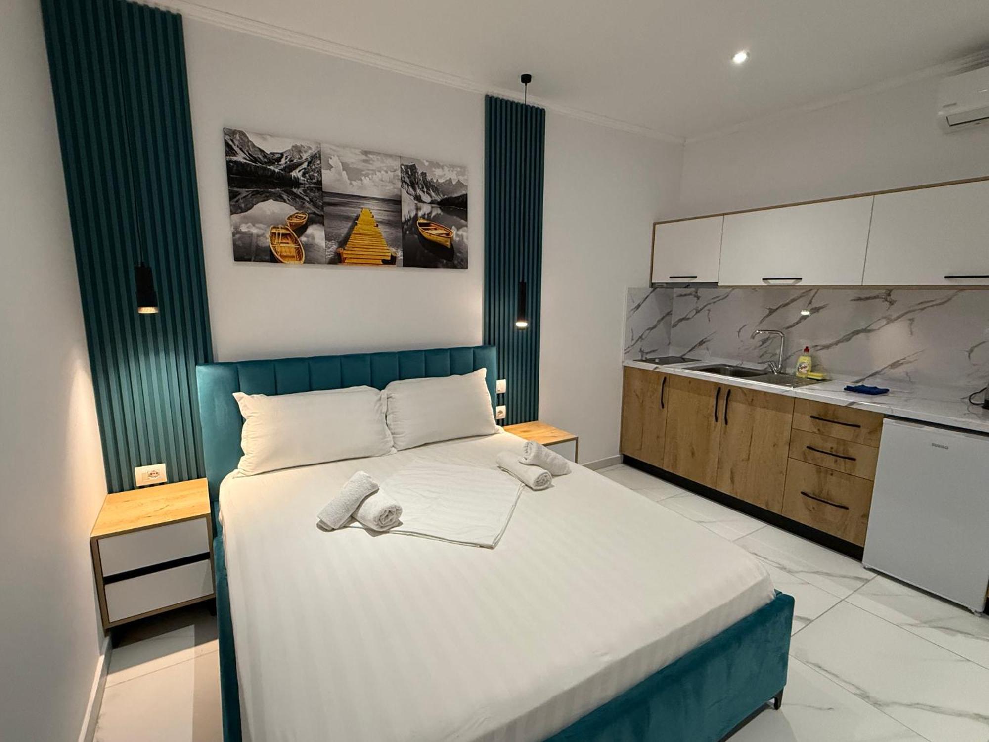 Full Moon Apartments Ксамил Екстериор снимка