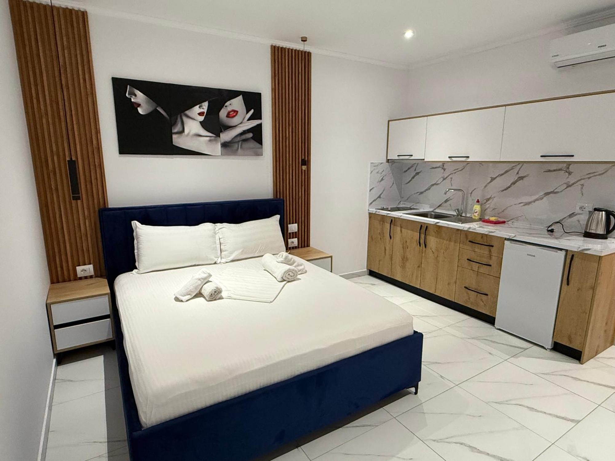 Full Moon Apartments Ксамил Екстериор снимка