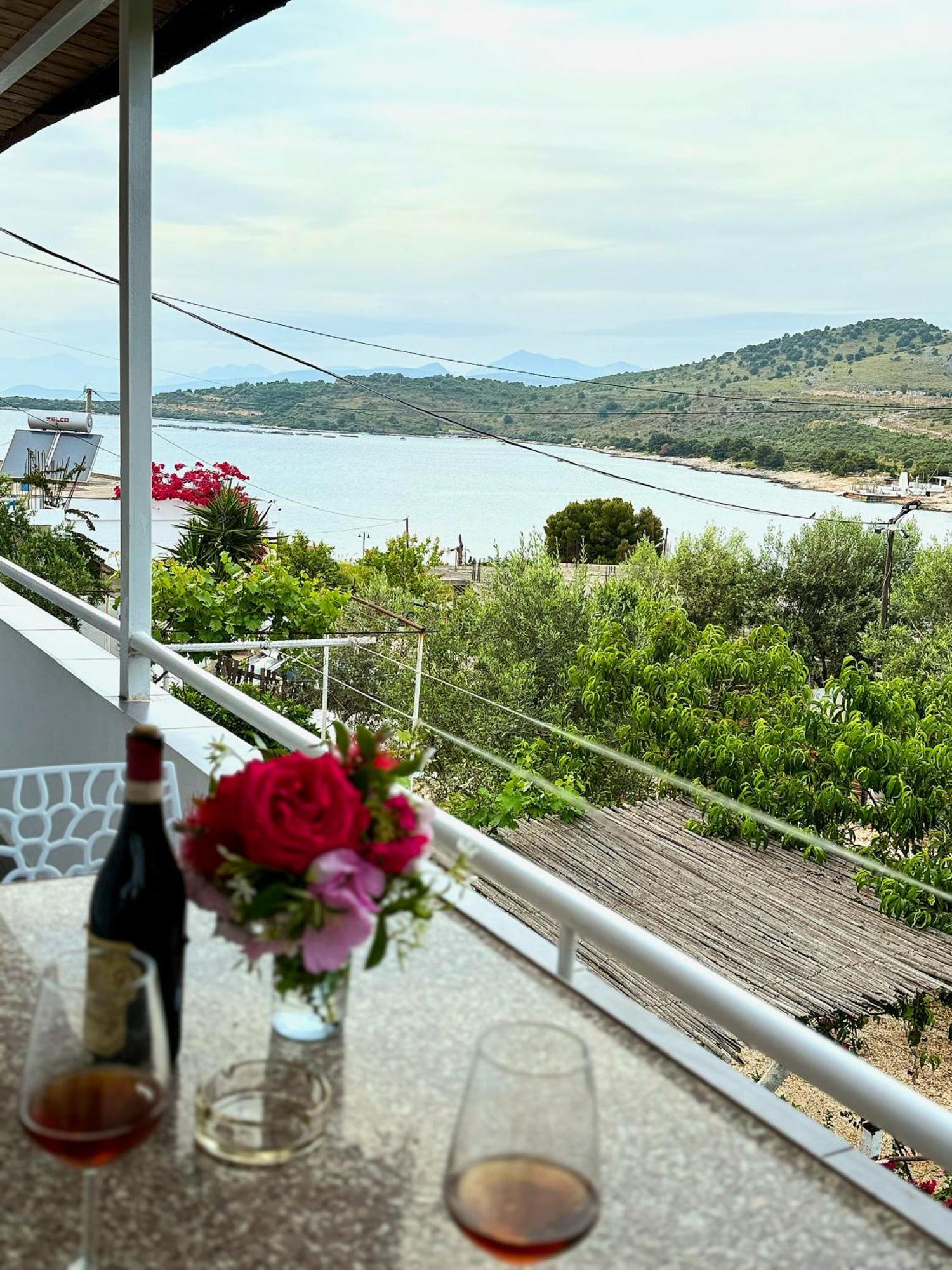 Full Moon Apartments Ксамил Екстериор снимка